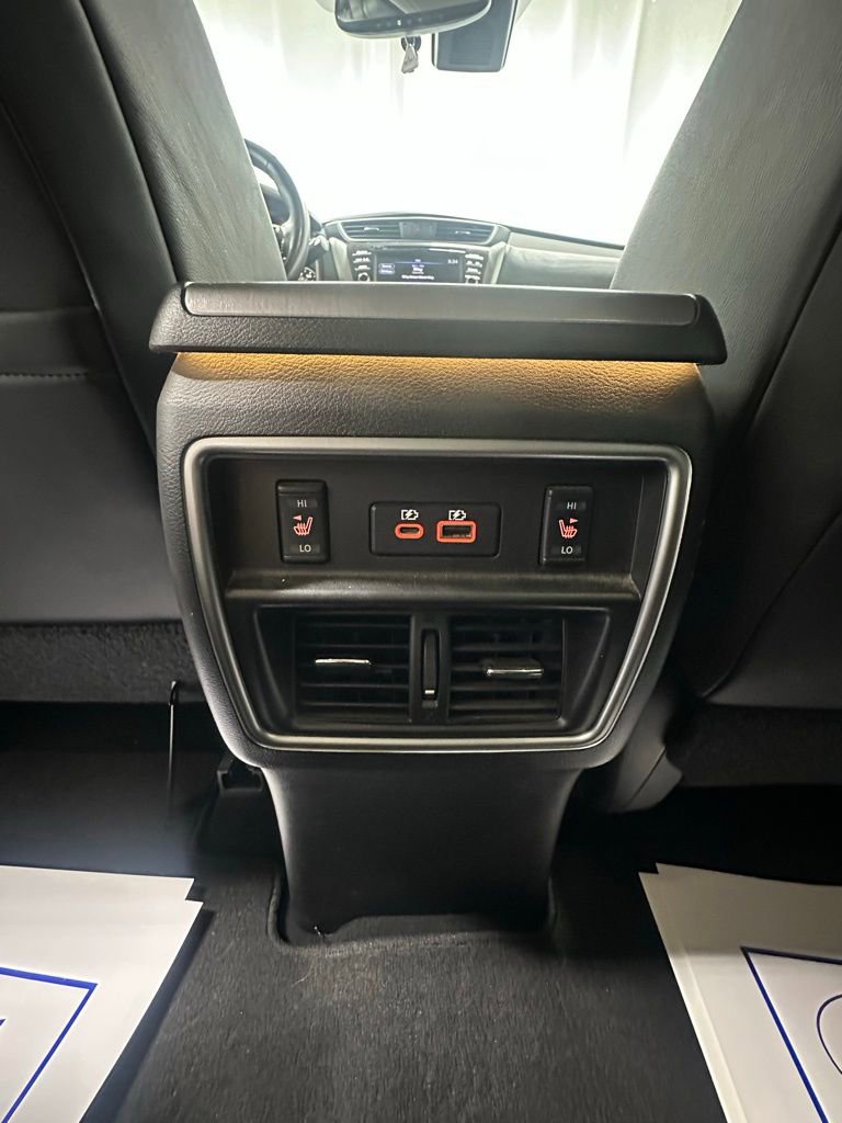 Used 2023 Nissan Murano SL image 19