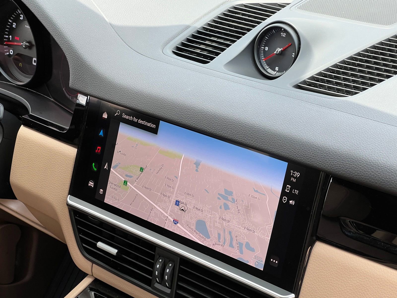 Certified 2023 Porsche Cayenne image 34