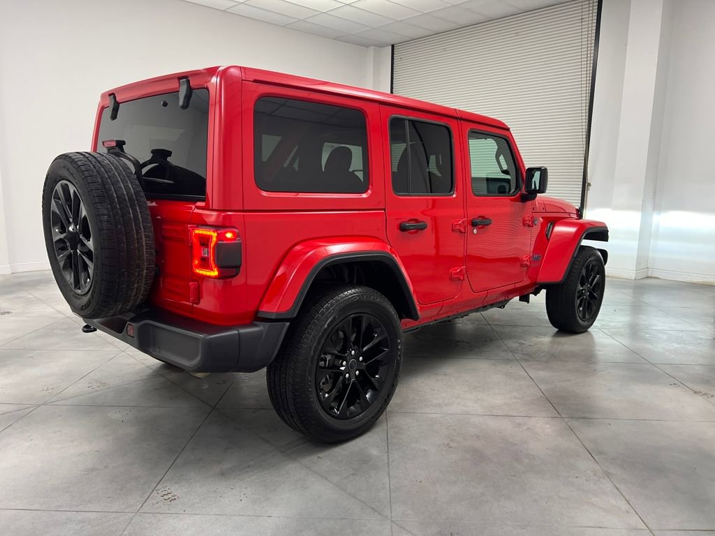 Used 2025 Jeep Wrangler Sahara 4xe image 7