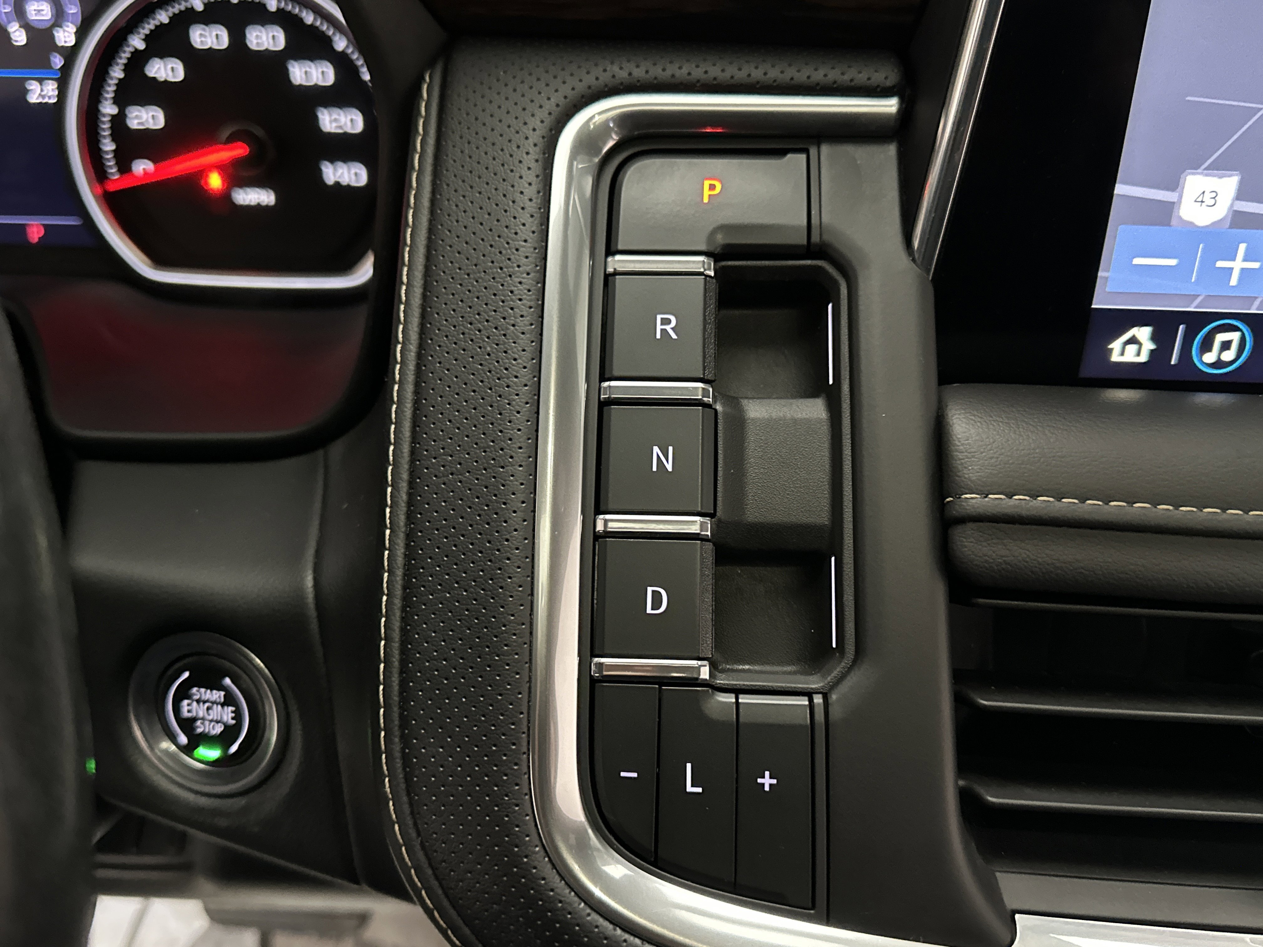 Used 2021 Chevrolet Tahoe Premier w/ Premium Package image 46