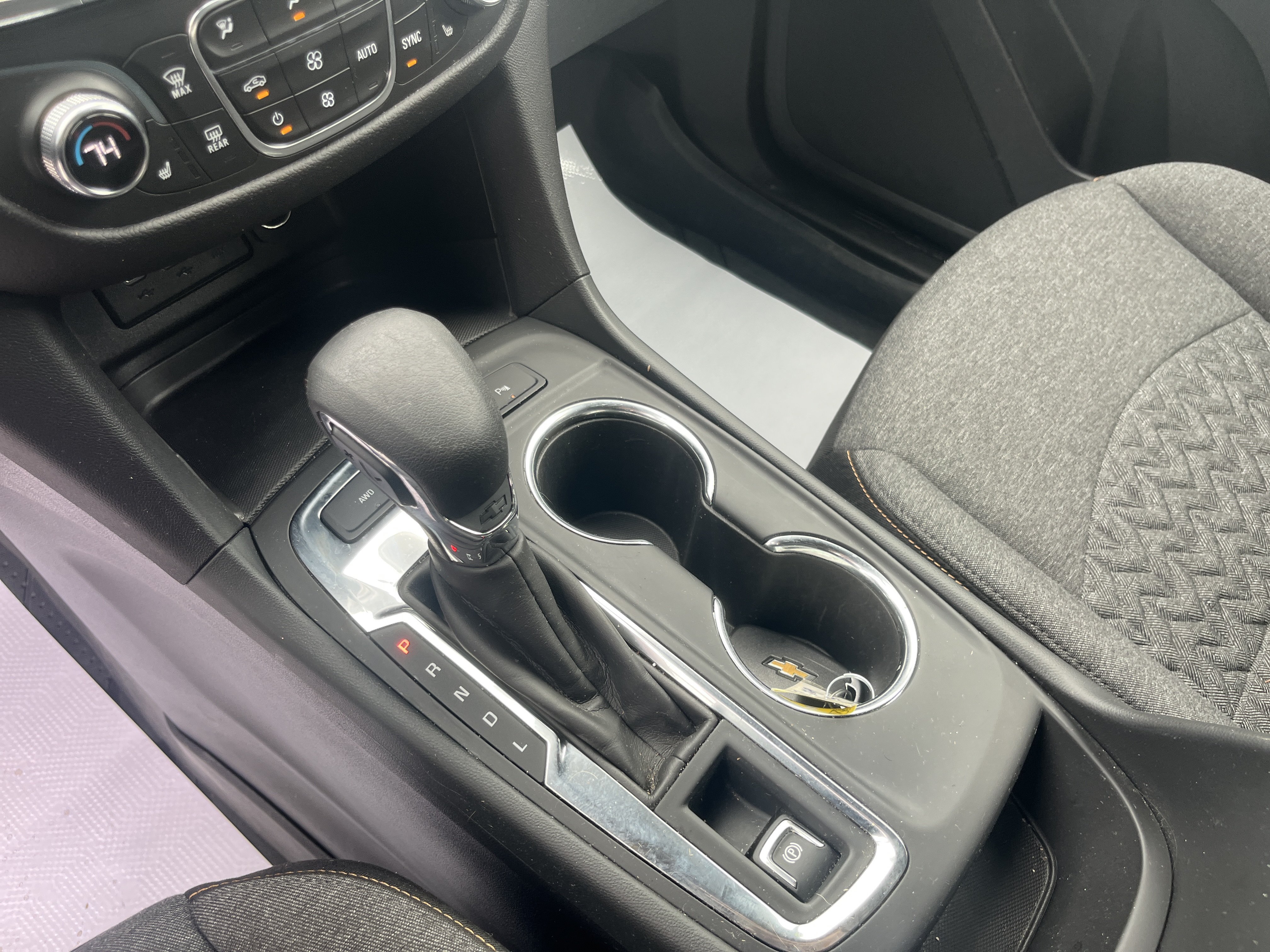 Used 2024 Chevrolet Equinox LT w/ LPO, Floor Liner Package AWD/4WD image 23