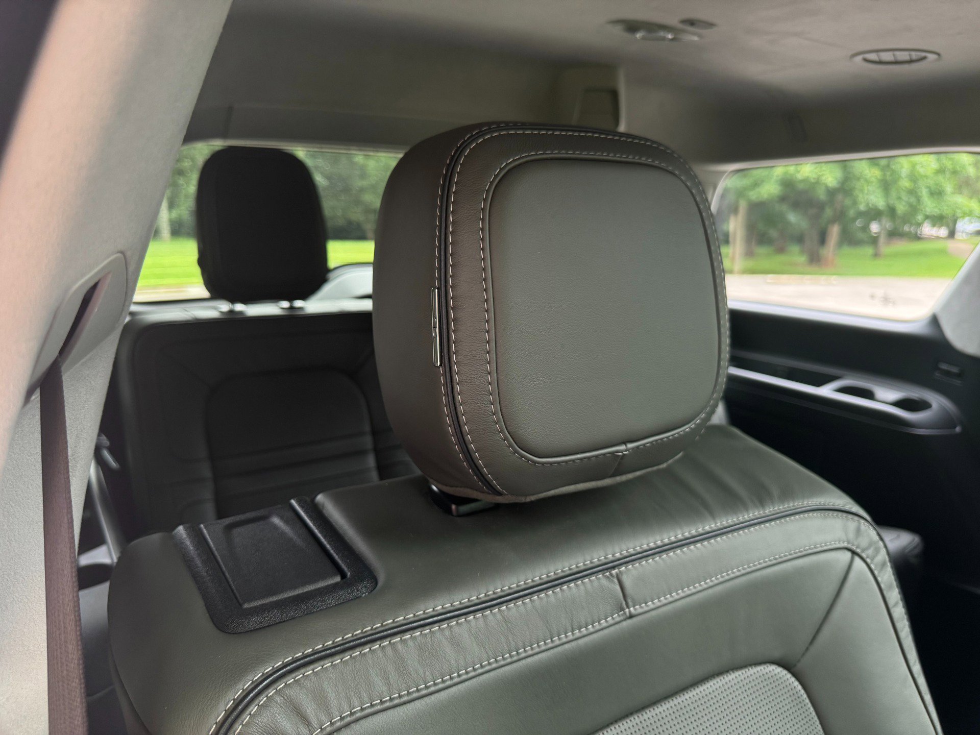 Used 2022 Lincoln Navigator Black Label image 49