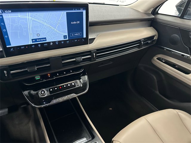 Used 2023 Lincoln Corsair AWD image 24