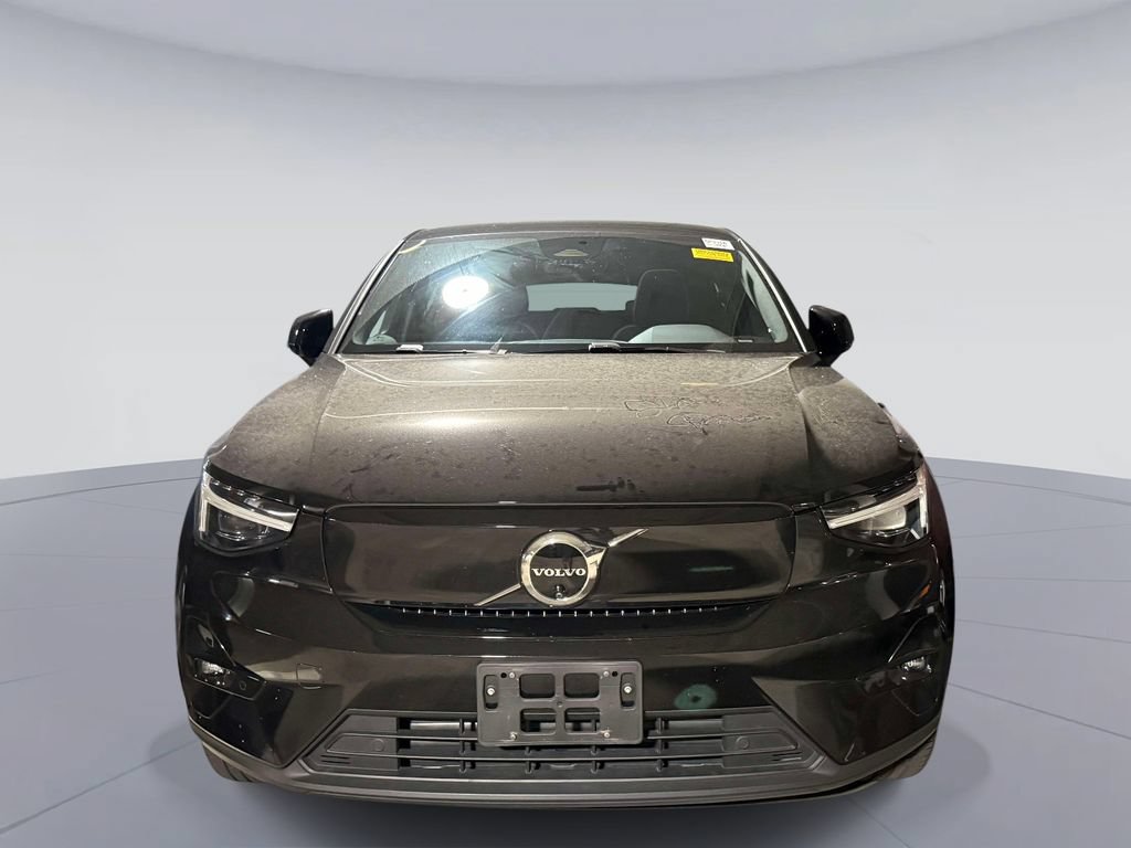 Used 2024 Volvo C40 P8 Recharge Ultimate w/ Protection Package Premier RWD image 2