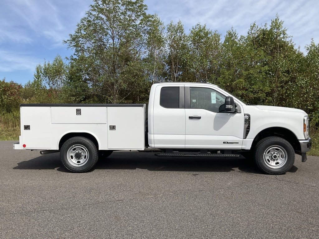 New 2026 Ford F350 XL w/ XL Chrome Package image 35