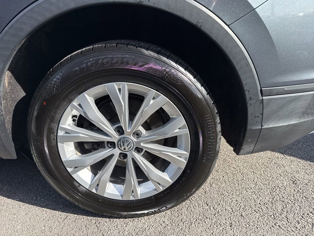 Used 2018 Volkswagen Tiguan S image 10