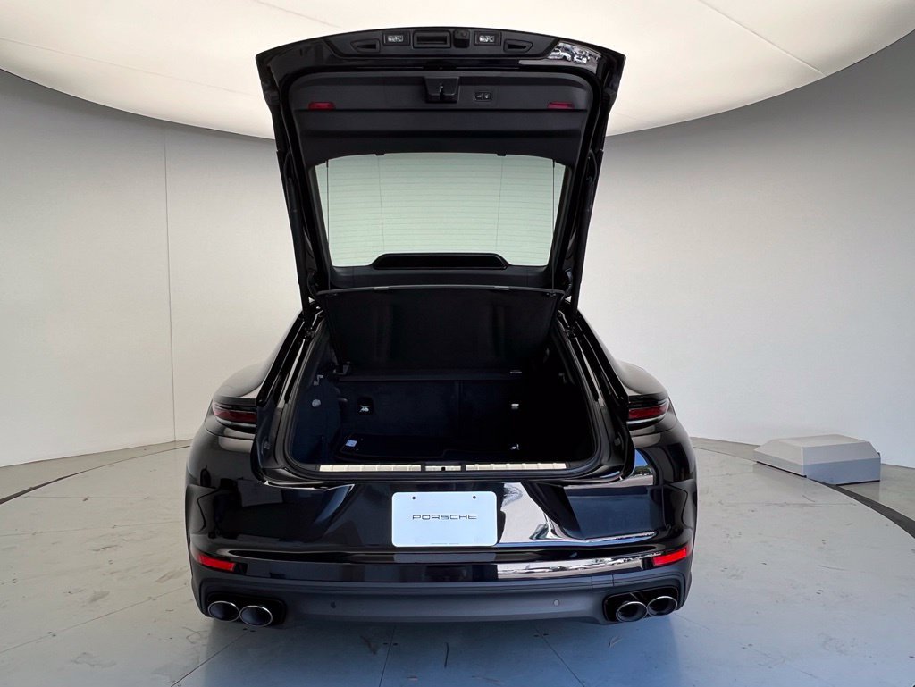 Used 2026 Porsche Panamera RWD image 20