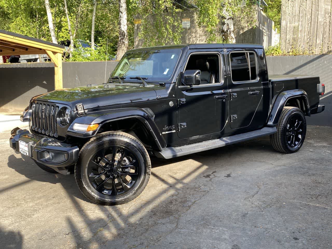 Used 2021 Jeep Gladiator Overland AWD/4WD image 1