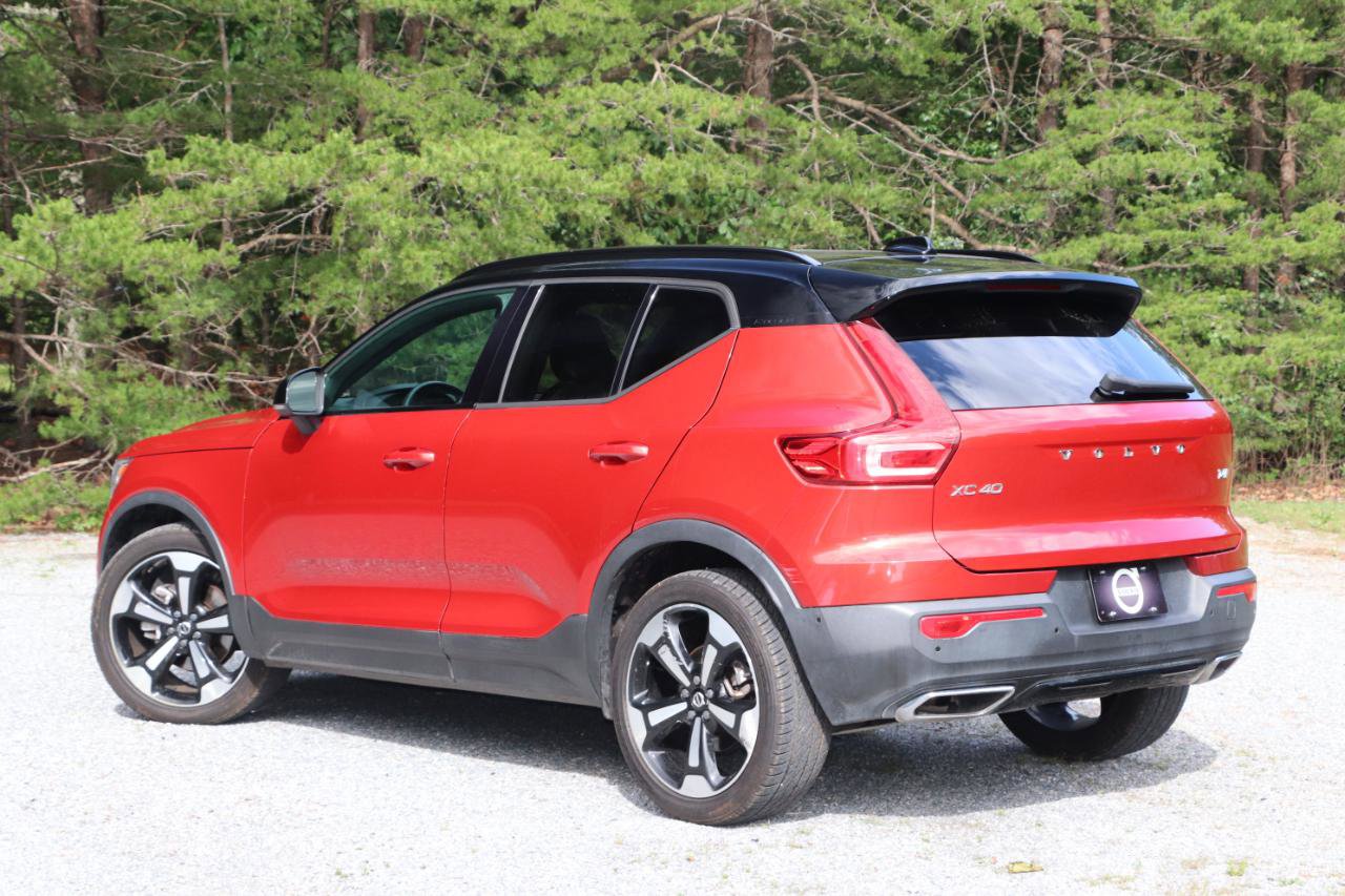 Used 2019 Volvo XC40 T4 R-Design FWD image 36
