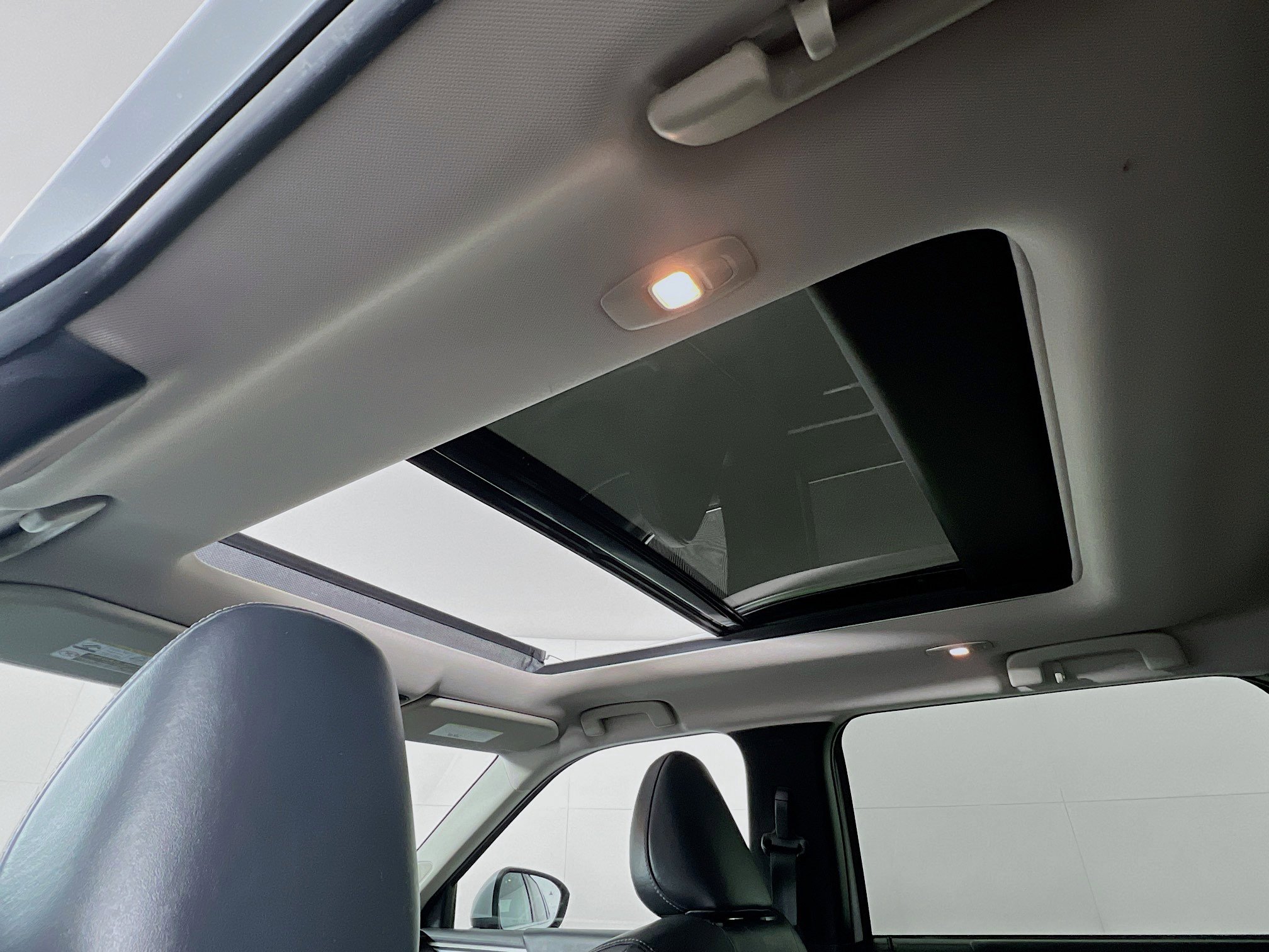 Used 2022 Mitsubishi Outlander SE image 14