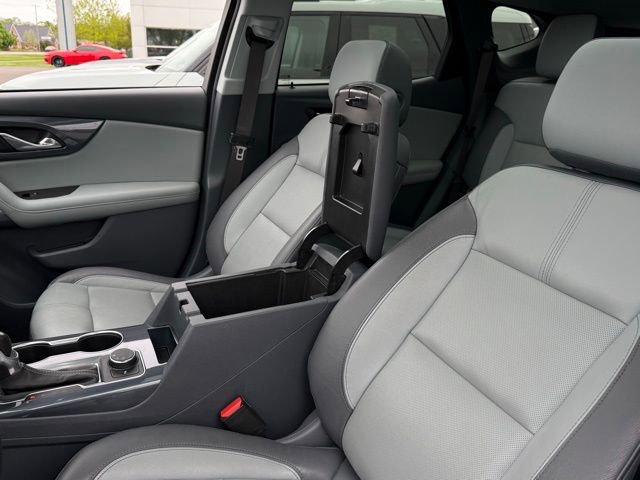 Used 2020 Chevrolet Blazer LT w/ Sound & Technology Package FWD image 32