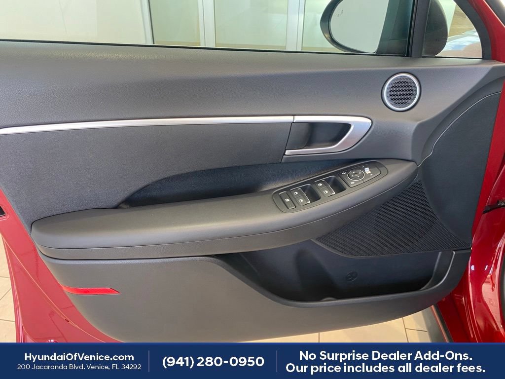 Certified 2023 Hyundai Sonata SE w/ Cargo Package FWD image 40