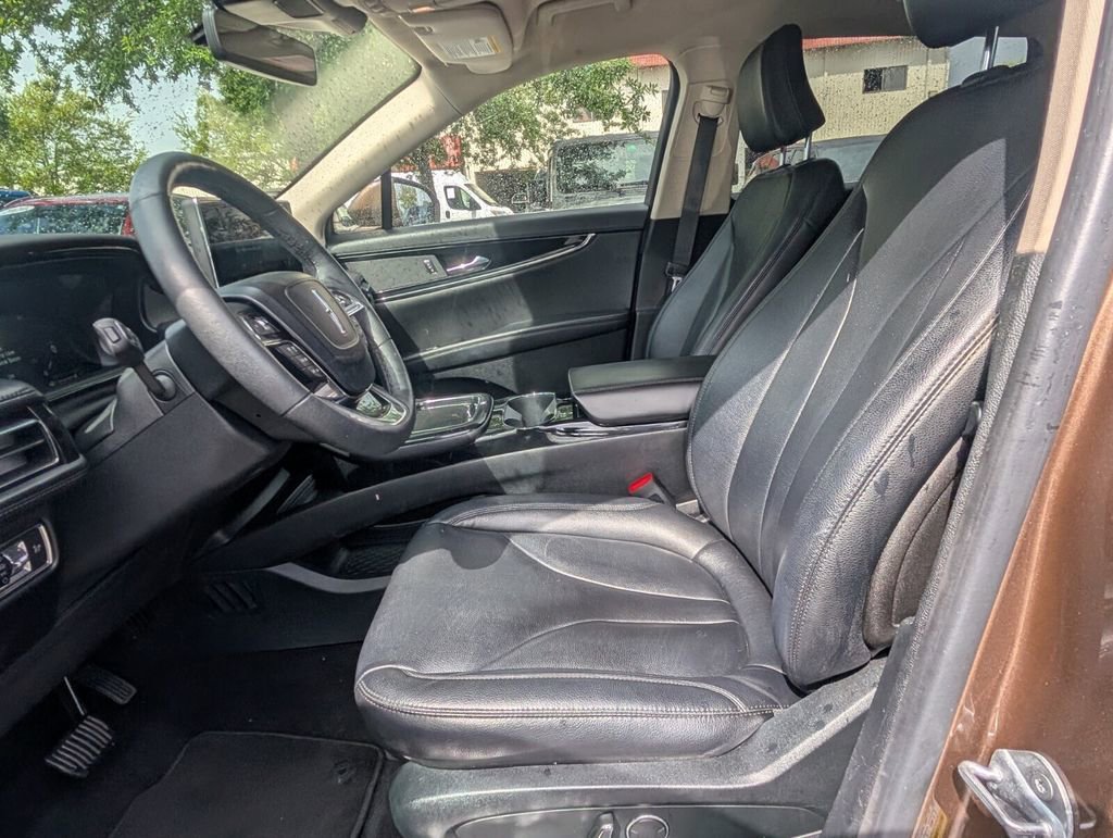 Used 2022 Lincoln Nautilus FWD image 10