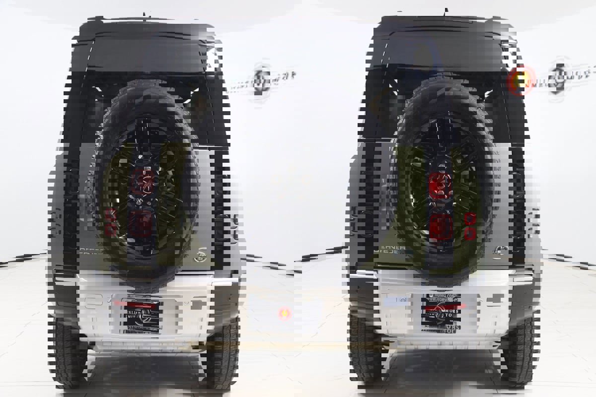 Used 2023 Land Rover Defender 110 S image 61