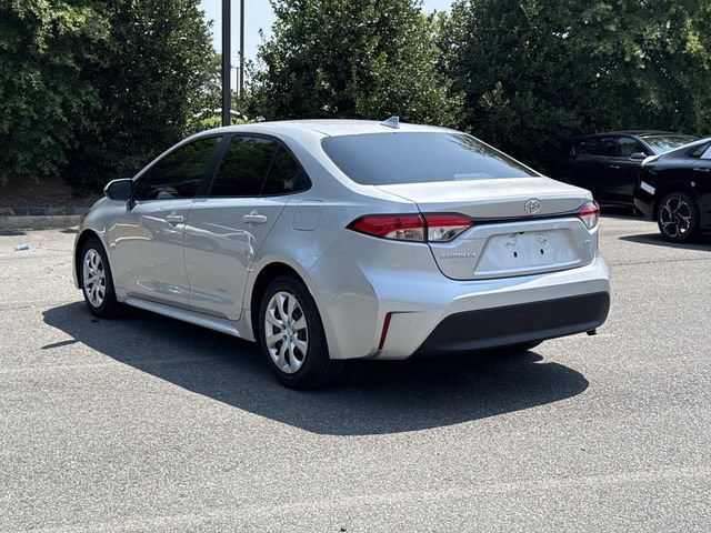 Certified 2025 Toyota Corolla LE FWD image 4