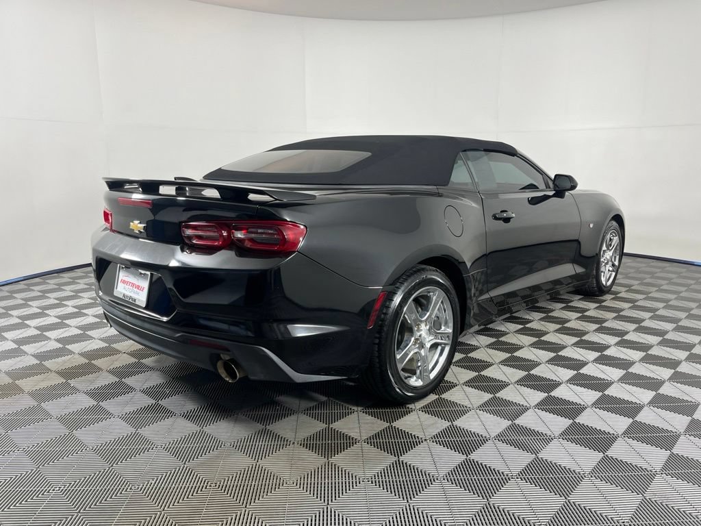 Used 2022 Chevrolet Camaro LT RWD image 12