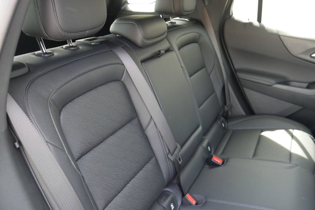 New 2026 Chevrolet Equinox LT w/ Convenience Package II AWD/4WD image 25