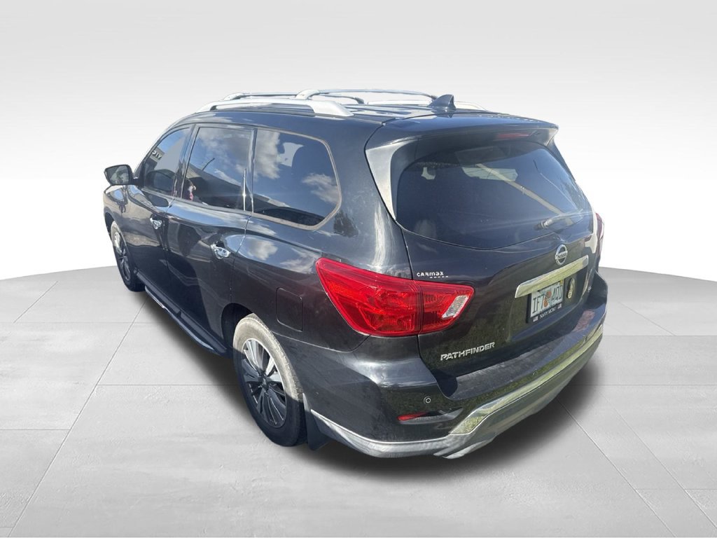 Used 2019 Nissan Pathfinder SL FWD image 3