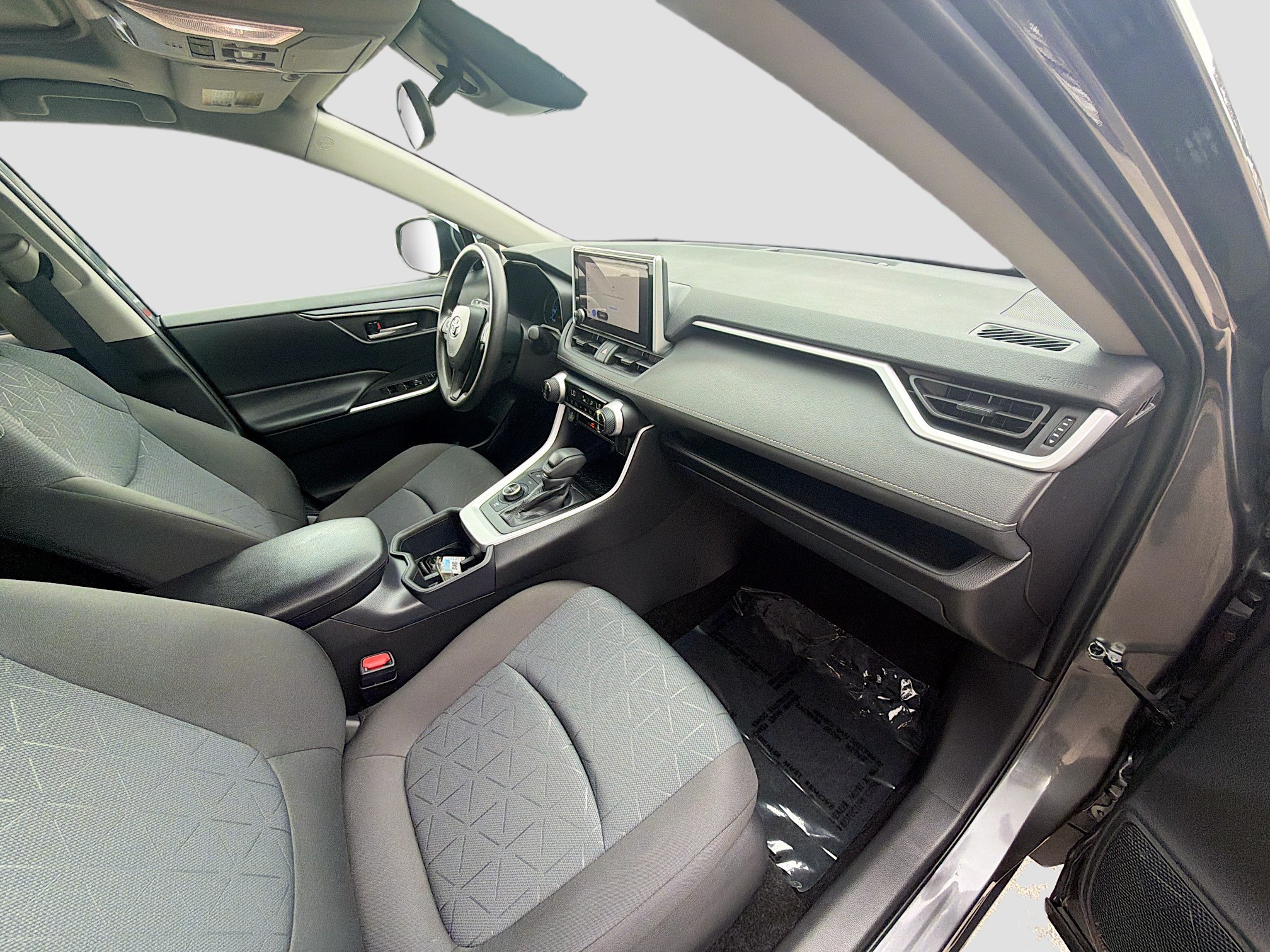 Used 2025 Toyota RAV4 XLE w/ Convenience Package AWD/4WD image 32