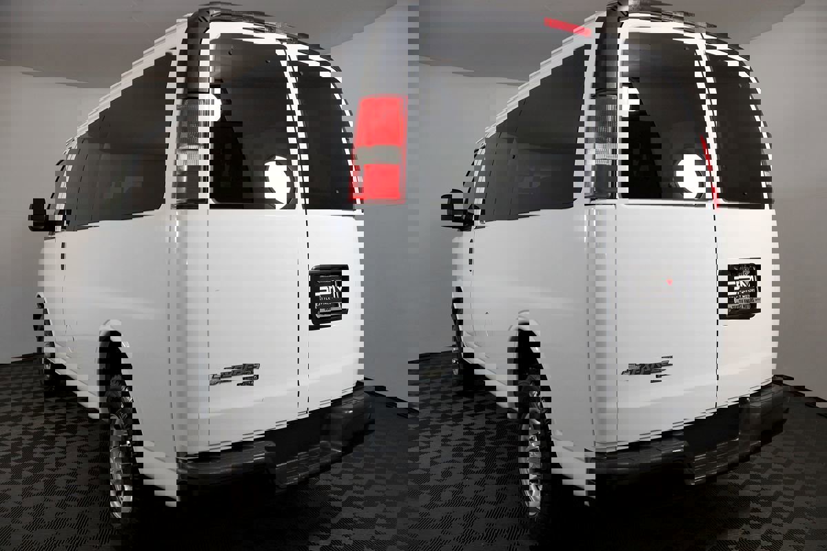 Used 2016 Chevrolet Express 2500 LS RWD image 11