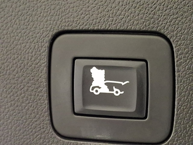Used 2022 Buick Encore GX Select w/ Advanced Technology Package FWD image 37