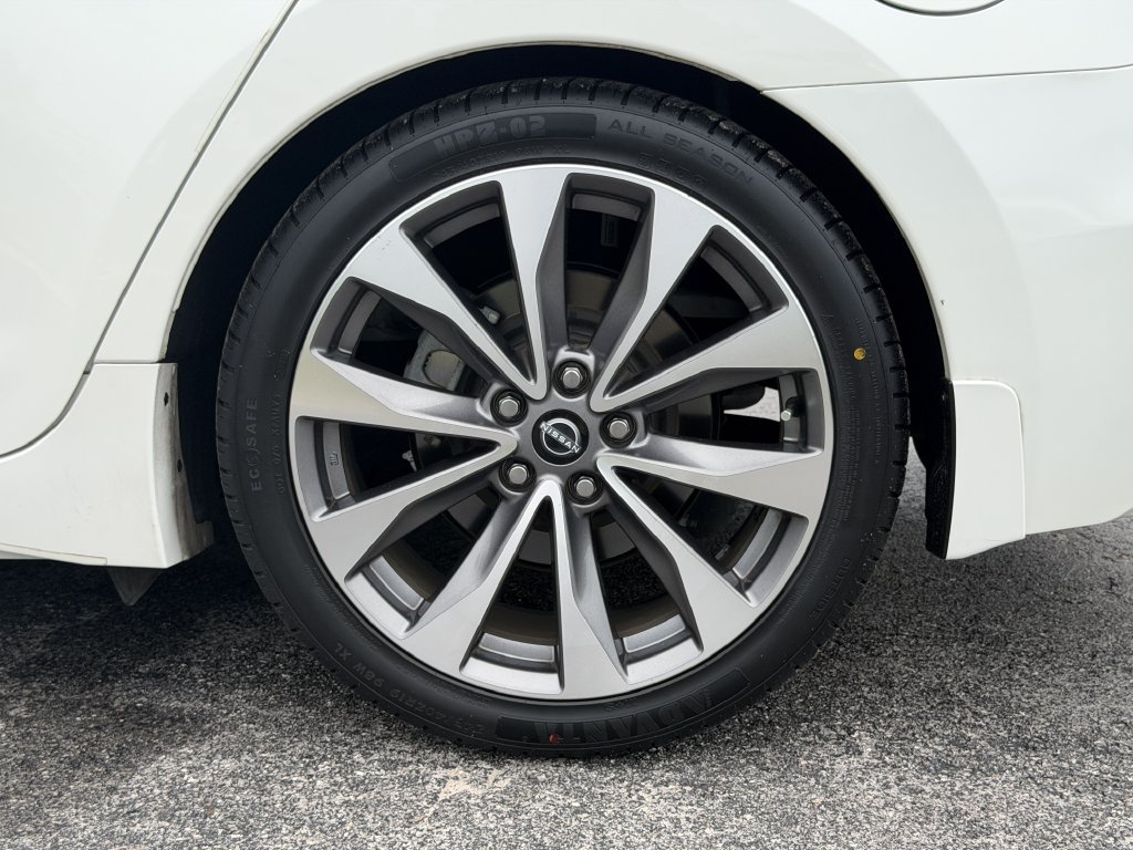 Certified 2023 Nissan Maxima Platinum w/ Sport Mat Group FWD image 19