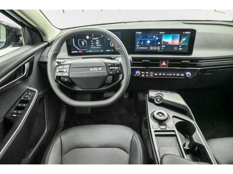 Used 2025 Kia EV6 Light image 13