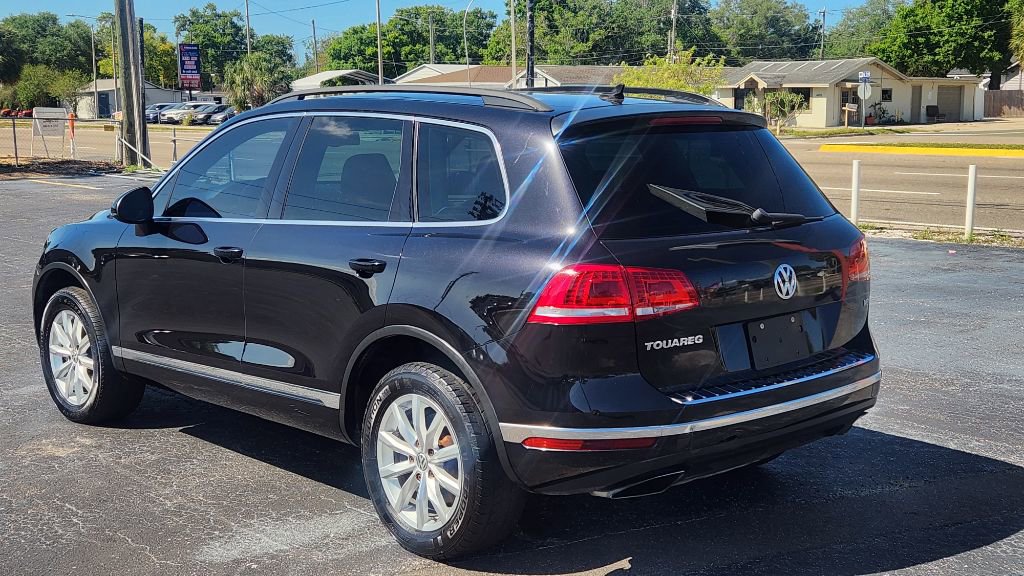 Used 2015 Volkswagen Touareg Sport AWD/4WD image 4