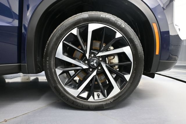 Used 2024 Mitsubishi Outlander SE AWD/4WD image 11