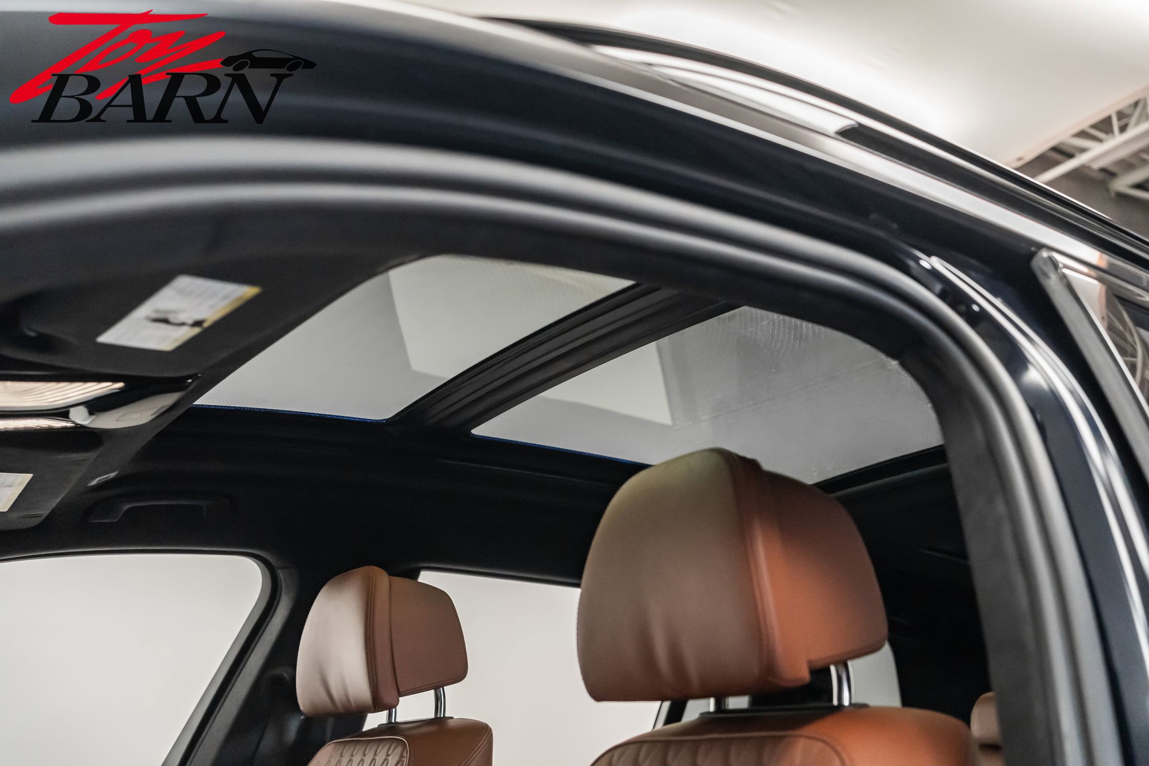 Used 2023 BMW X7 M60i w/ Executive Package image 24