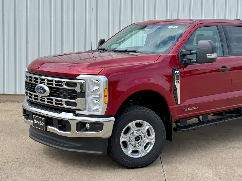 New 2026 Ford F250 XLT AWD/4WD image 2