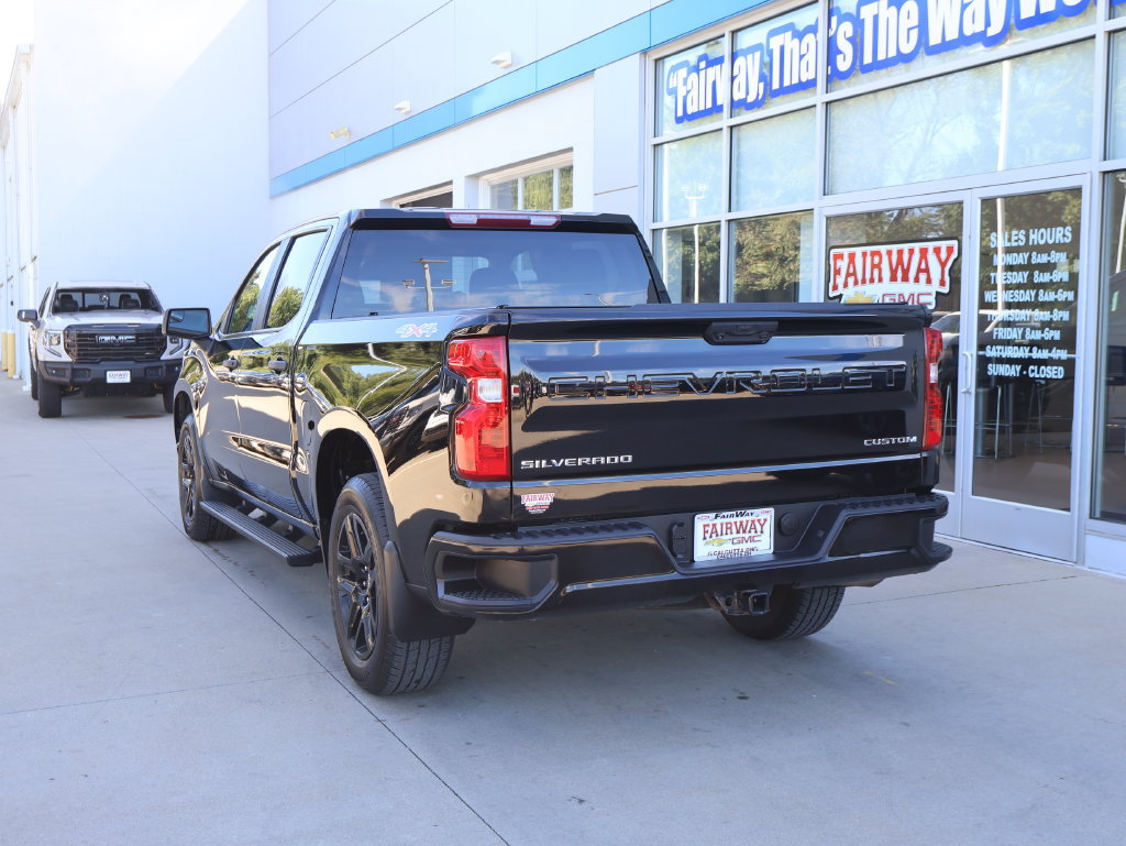 Used 2023 Chevrolet Silverado 1500 Custom AWD/4WD image 8