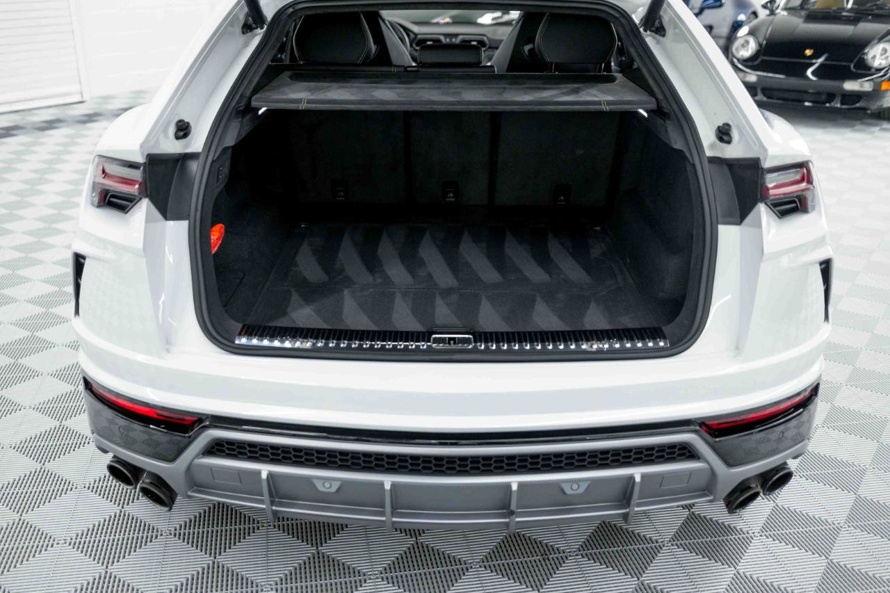 Used 2020 Lamborghini Urus Base image 84