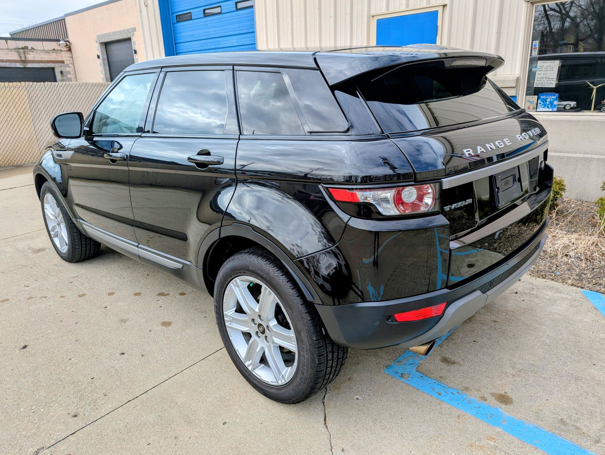 Used 2013 Land Rover Range Rover Evoque Pure Premium AWD/4WD image 10