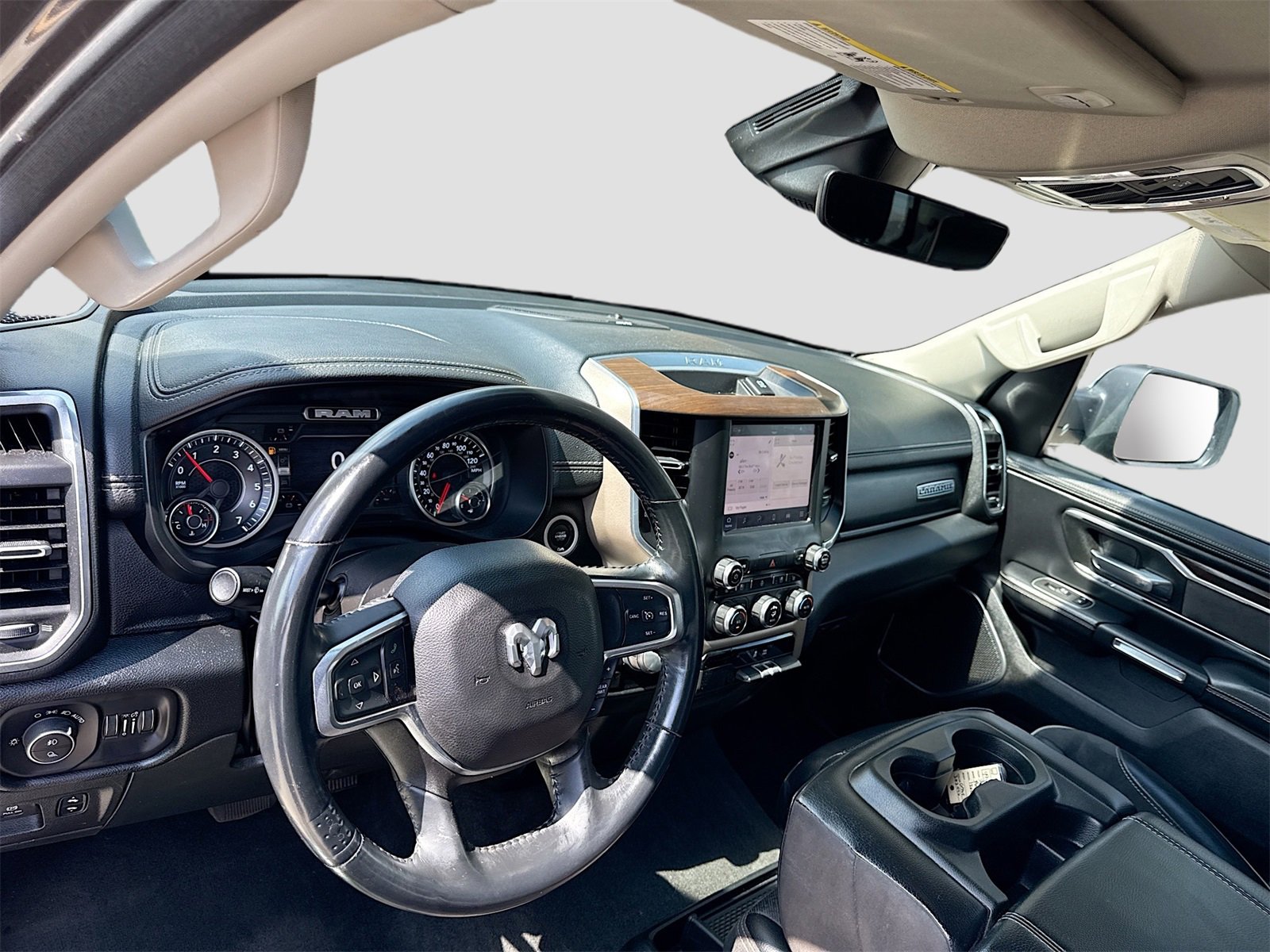 Used 2022 RAM 1500 Laramie image 9