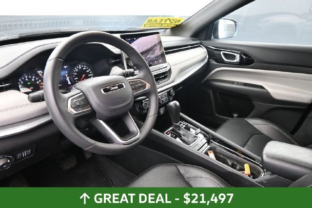 Used 2025 Jeep Compass Limited AWD/4WD image 21