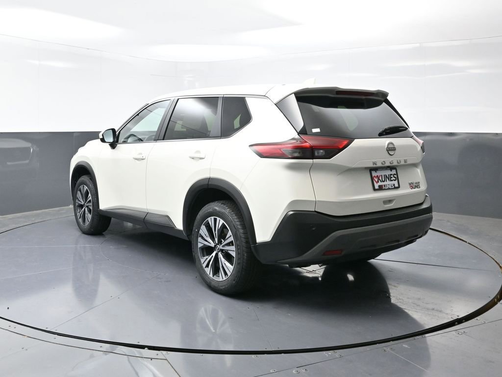 Used 2023 Nissan Rogue SV image 12