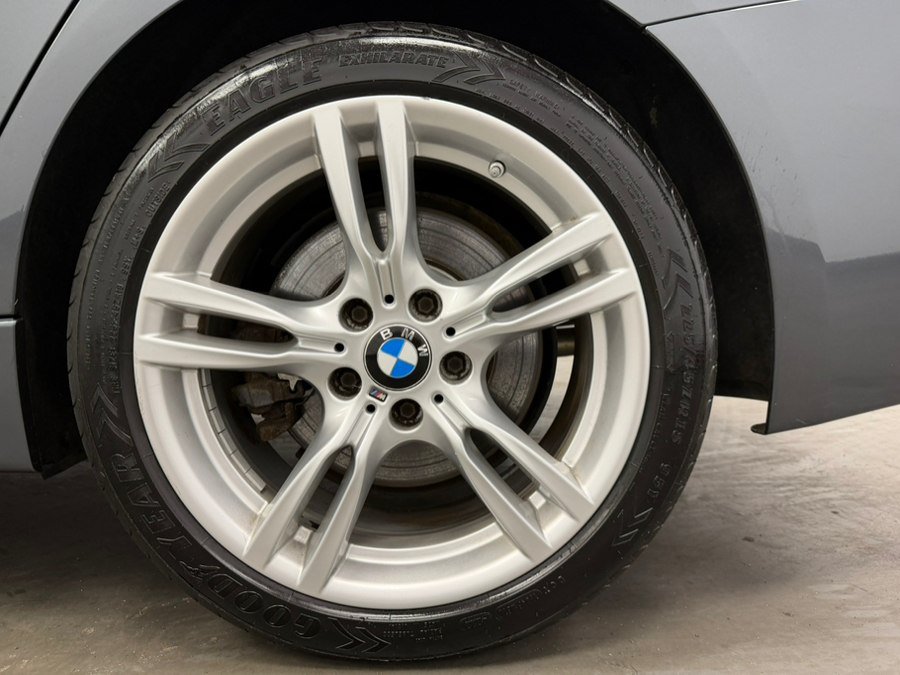 Used 2015 BMW 335i xDrive Sedan w/ M Sport AWD/4WD image 68