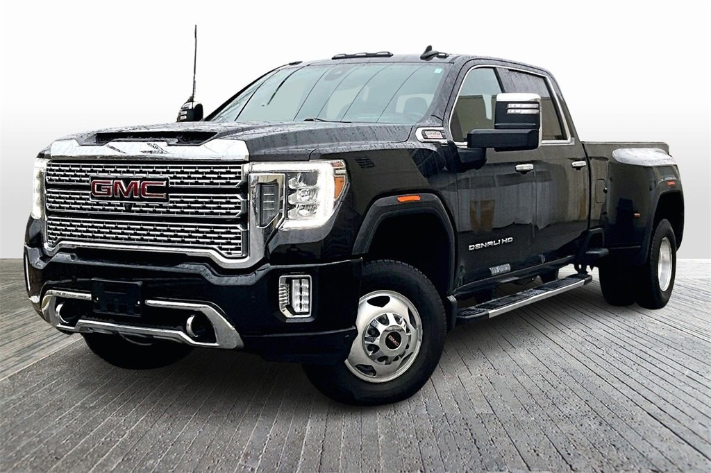 Used 2023 GMC Sierra 3500 Denali w/ Denali Ultimate Package image 3