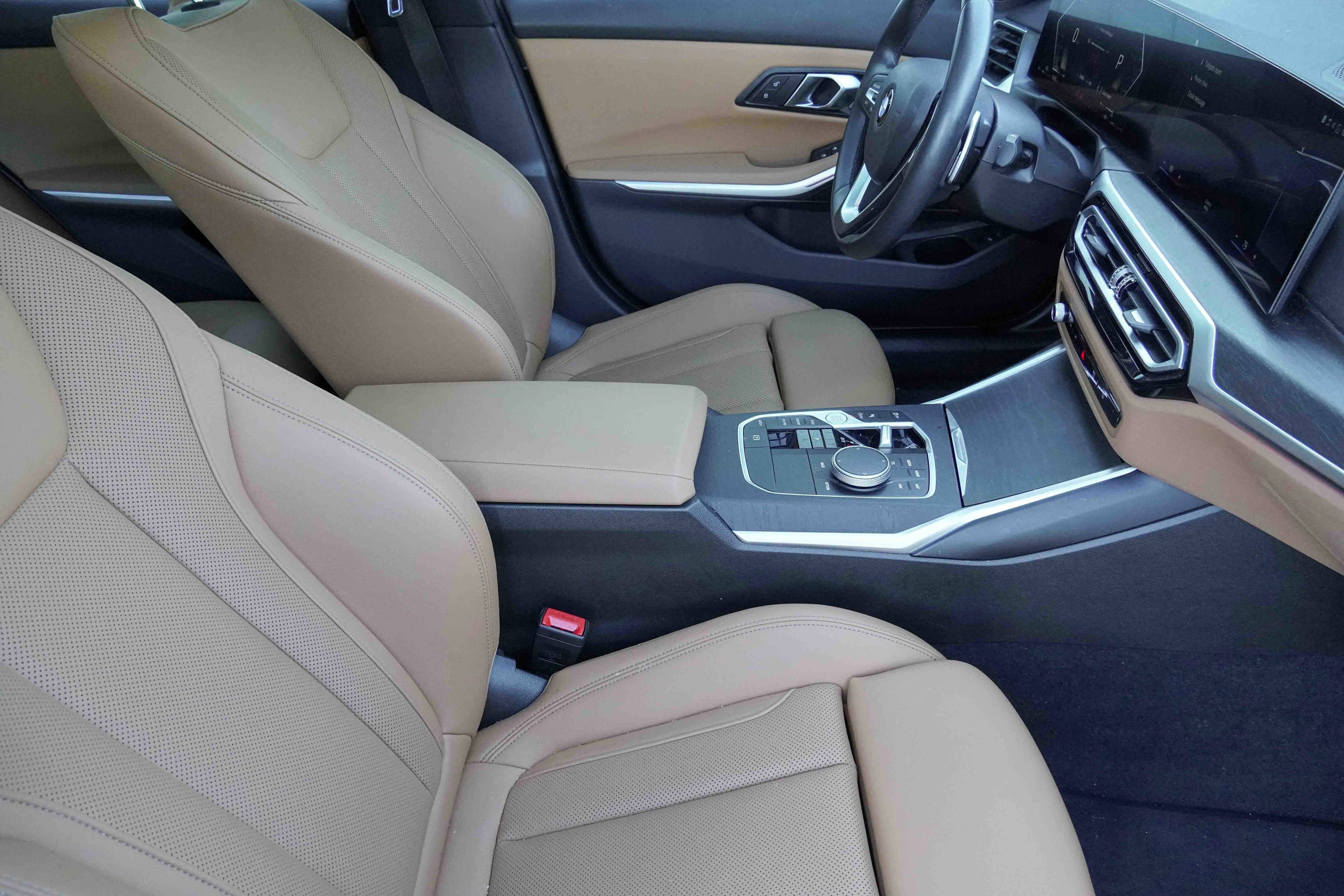 Used 2024 BMW 330i Sedan w/ Convenience Package image 13