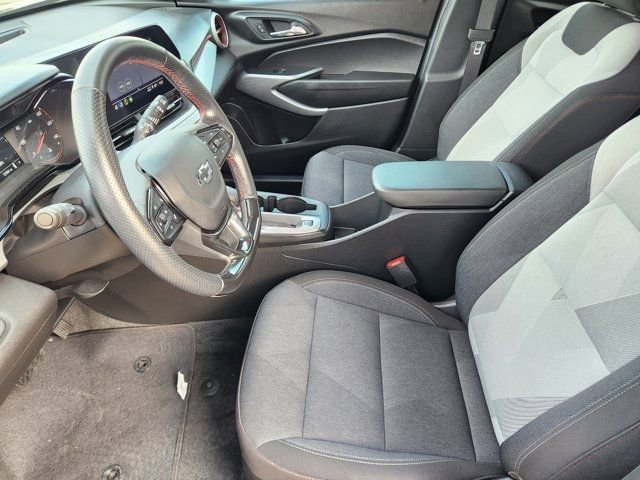 Used 2024 Chevrolet Trax RS image 5