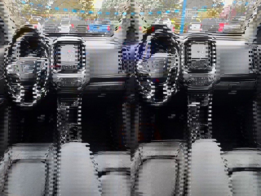 Used 2017 GMC Canyon SLT image 8