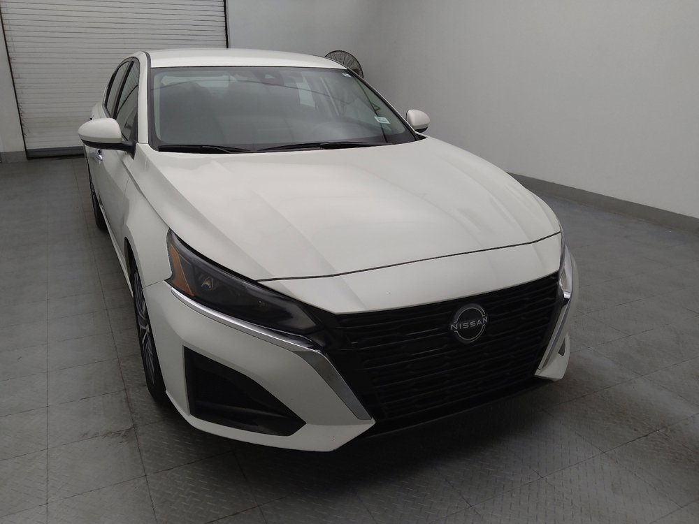 Used 2023 Nissan Altima 2.5 SV image 14