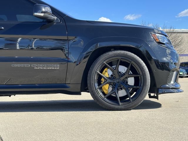 Used 2018 Jeep Grand Cherokee Trackhawk AWD/4WD image 3