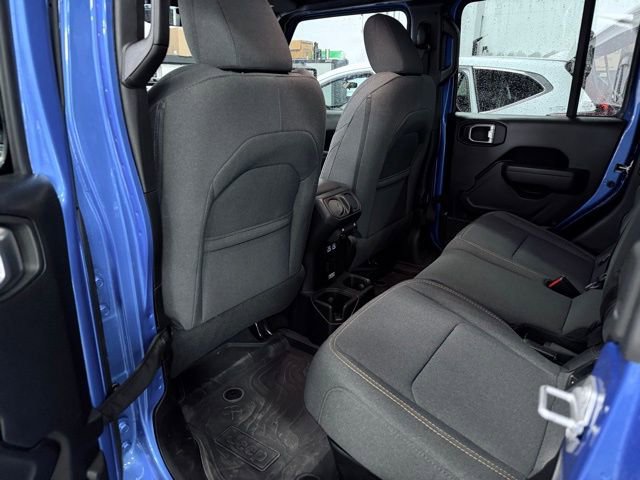 Used 2024 Jeep Gladiator Sport AWD/4WD image 18