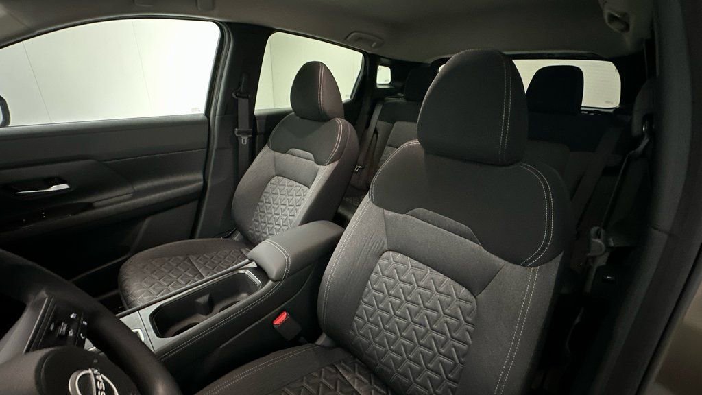 New 2026 Nissan Kicks SV w/ Cold Weather Package image 16