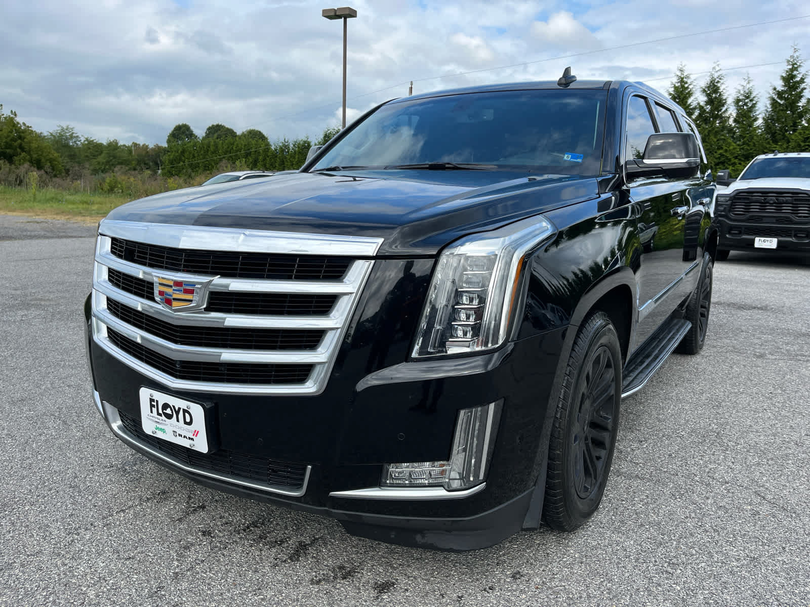 Used 2018 Cadillac Escalade 4WD image 9