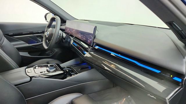 Used 2026 BMW 530i xDrive image 20