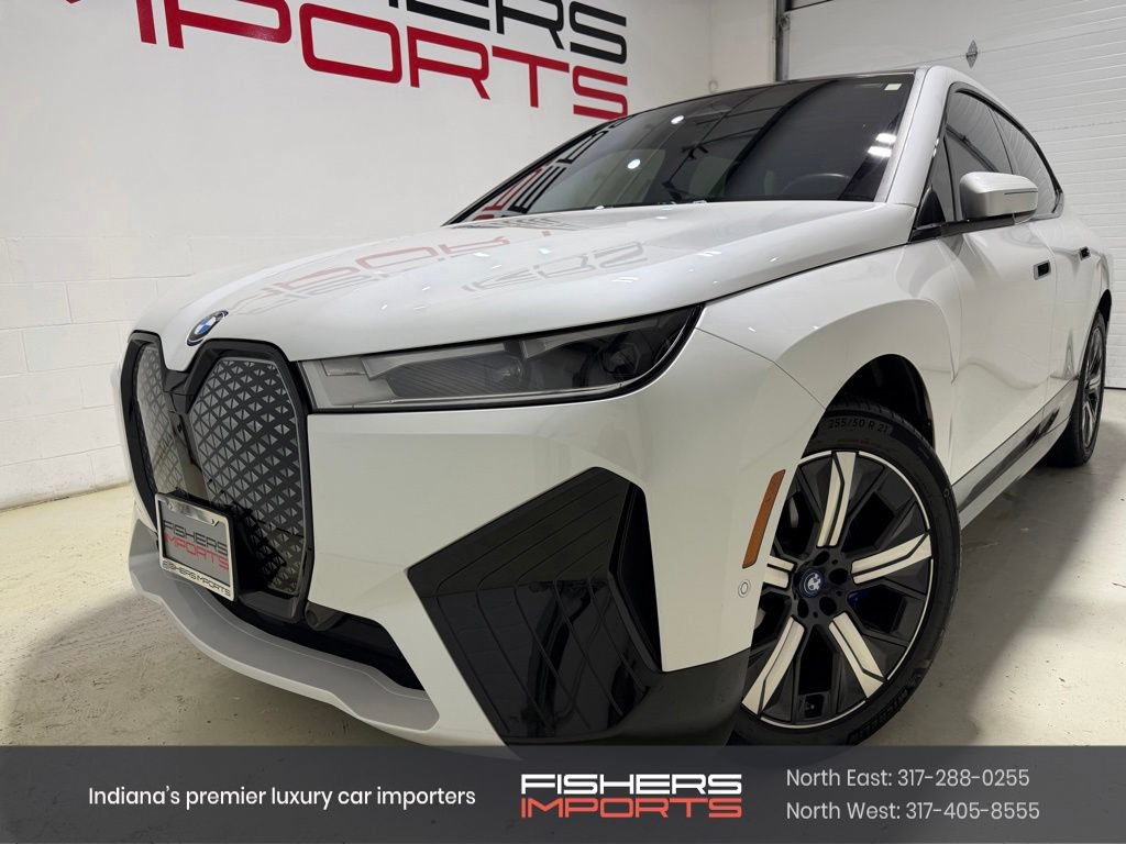 Used 2023 BMW iX xDrive50 w/ Sport Package AWD/4WD image 1