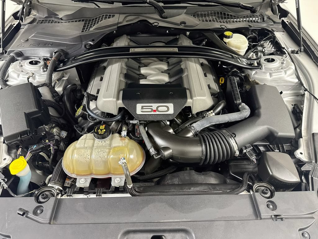 Used 2017 Ford Mustang GT Premium w/ Equipment Group 401A RWD image 29